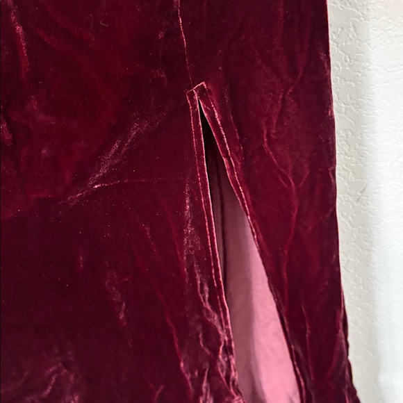 Reformation Burgundy Velvet Midi Dress - Picture 6 of 10